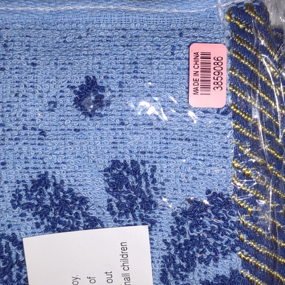 HOMESMART Bundle of 2 Bath/Beach Towel in Blue - Picture 11 of 16